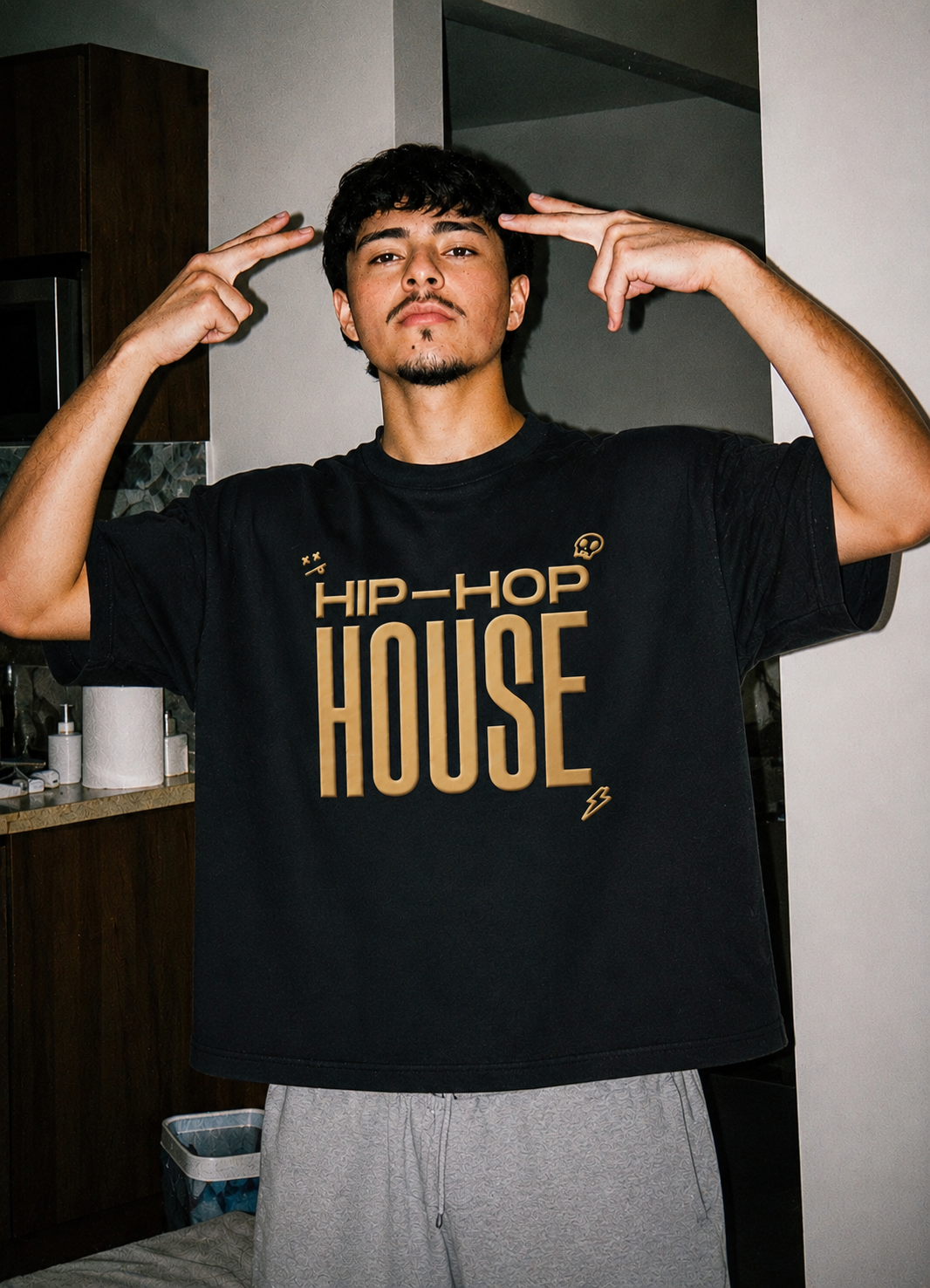 DANEEVA Hip-Hop House black oversized tee